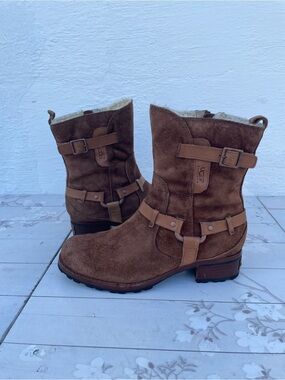 UGG Chestnut Sheepskin Zip Ankle Boot